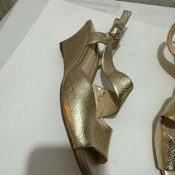 Alex Marie Gold Metallic Wedge Sandals 6M - Picture 4 of 8